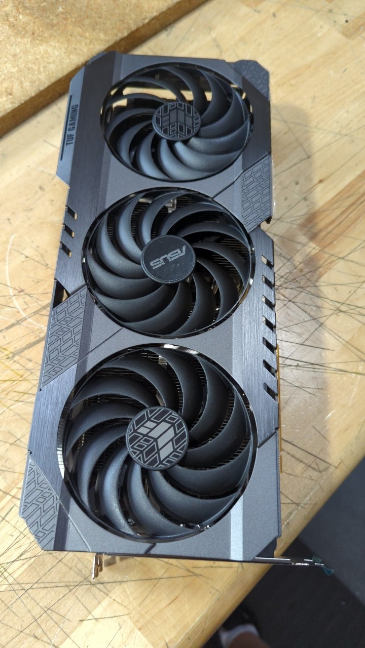 Rtx 4090 24Gb Gddr6X - ข้อเสนอที่ดีที่สุดสำหรับอะไหล่: การ์ดจอ Asus GeForce RTX 4090